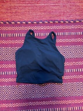 Lululemon Align High-Neck Tank Top
Espresso dark brown size 8 padded bra